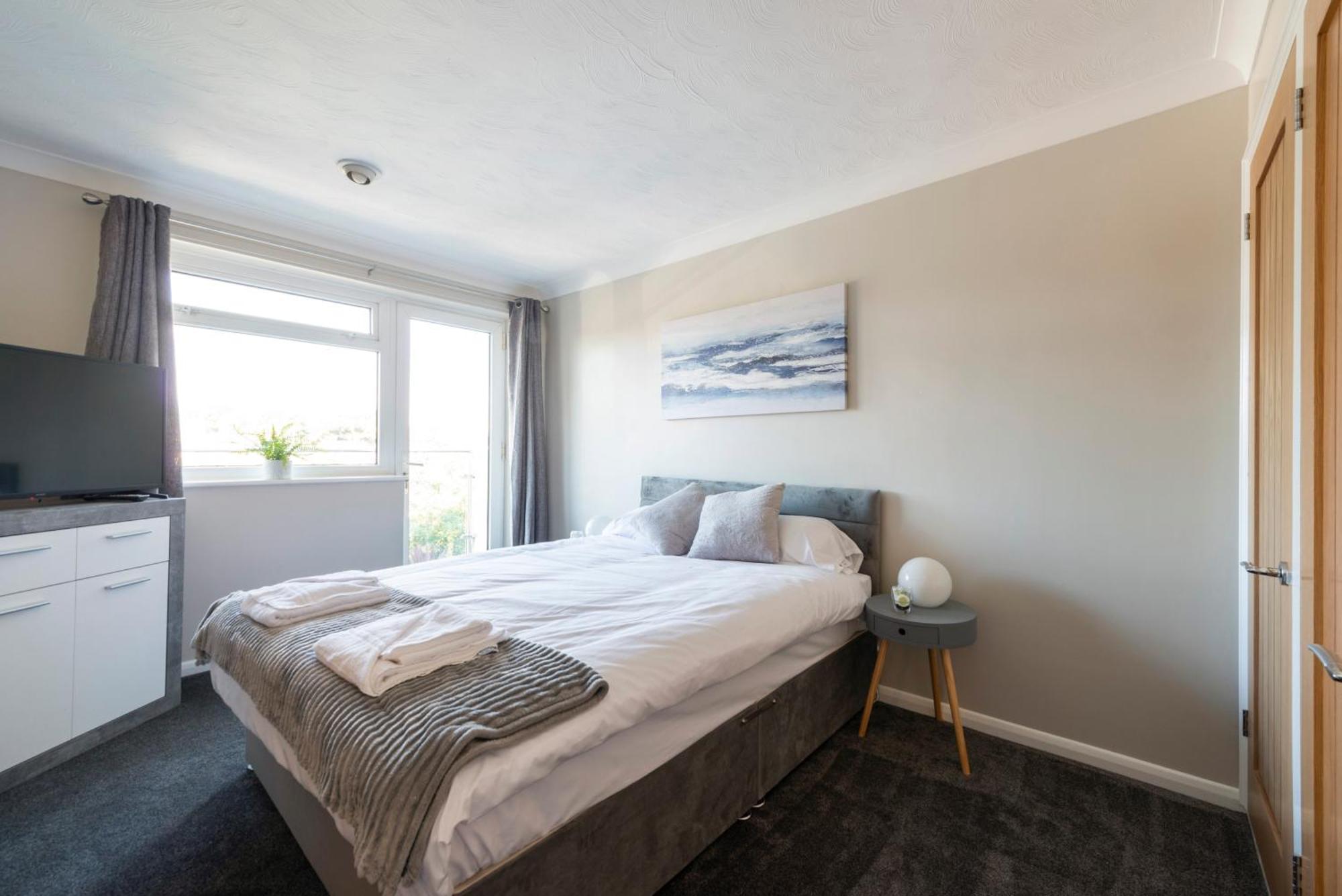 5 Bedroom Detached Beach House Poole Exterior photo