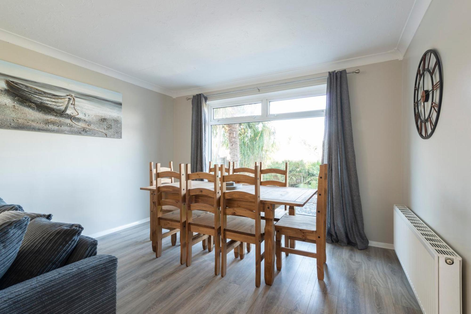 5 Bedroom Detached Beach House Poole Exterior photo