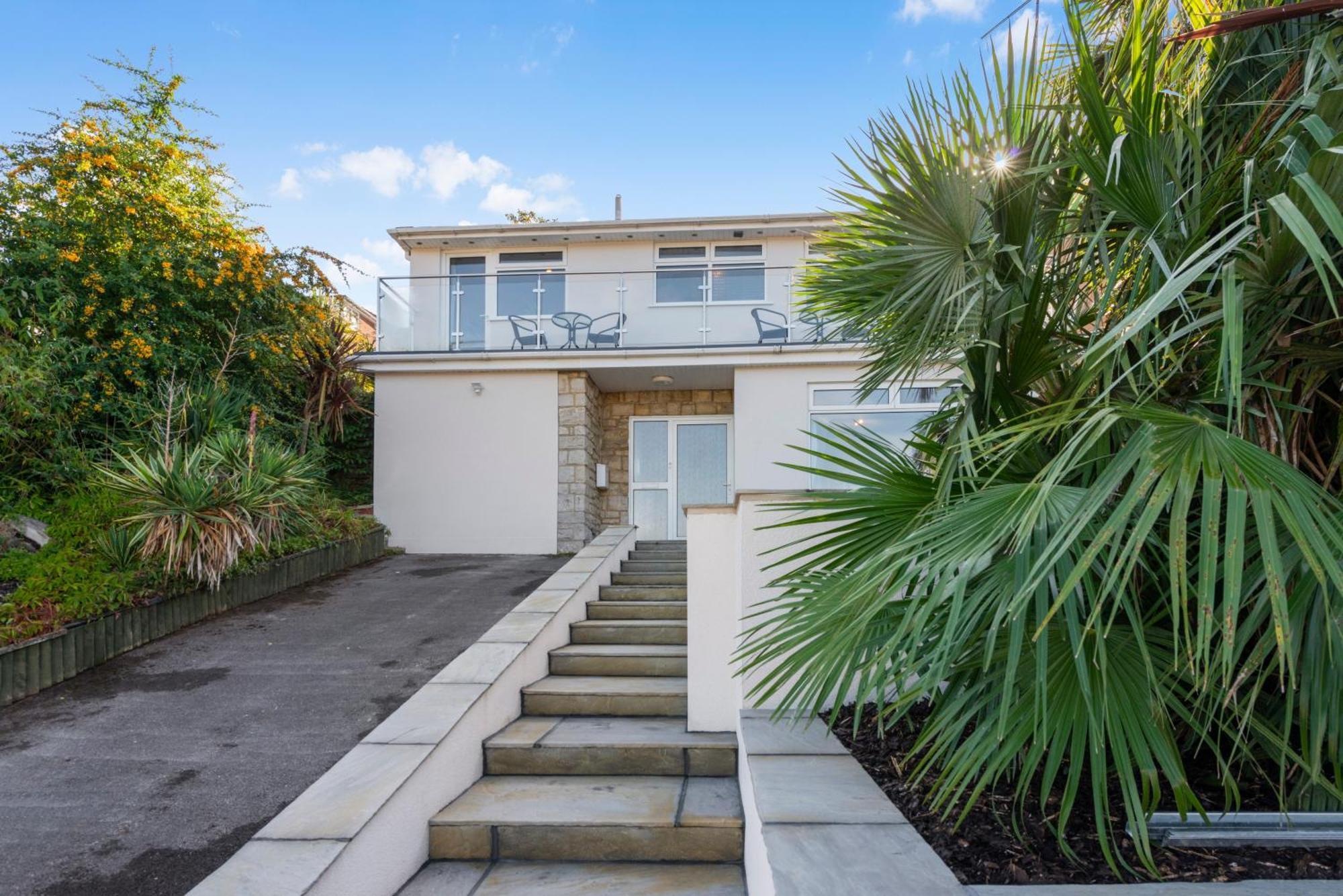 5 Bedroom Detached Beach House Poole Exterior photo